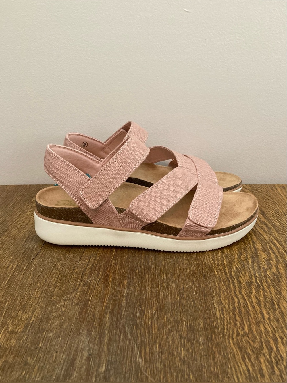 Skechers Lifted Comfort Dreamy Eyes Sandal Women’s Size 9 Rose Relaxed Fit NWT